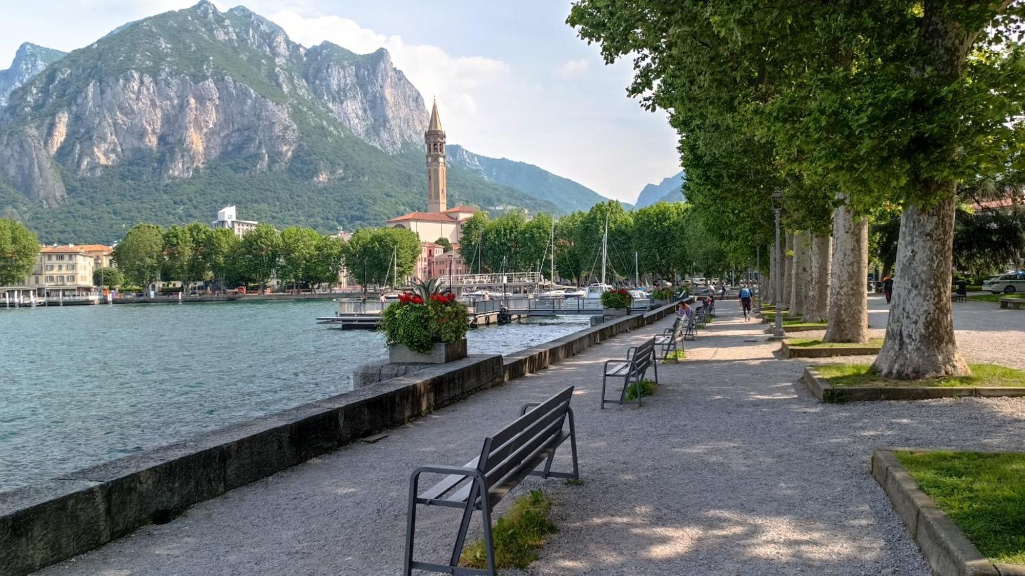 A Pochi Passi Dal Lago Vista Vicolo เลคโค ภายนอก รูปภาพ